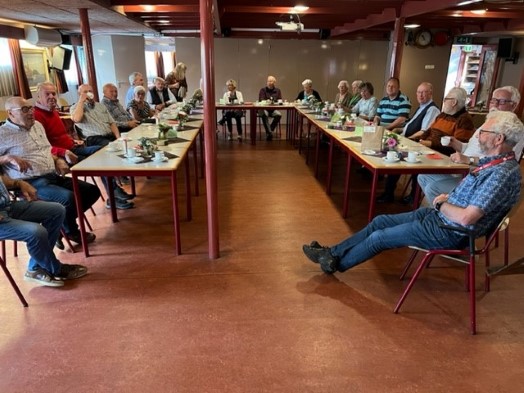 Schippersvereniging uit Doornenburg bezoekt museum